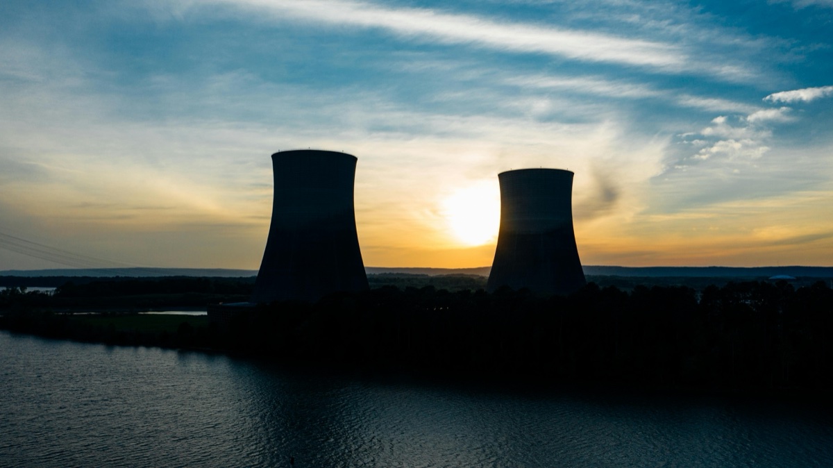 China Tests a Truck-Mounted Nuclear Reactor That Could Power an AI Data Center